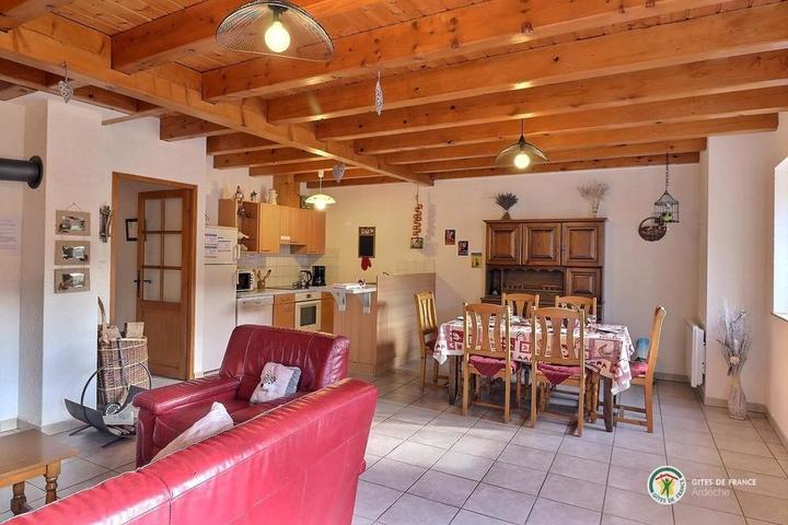 Séjour, coin cuisine