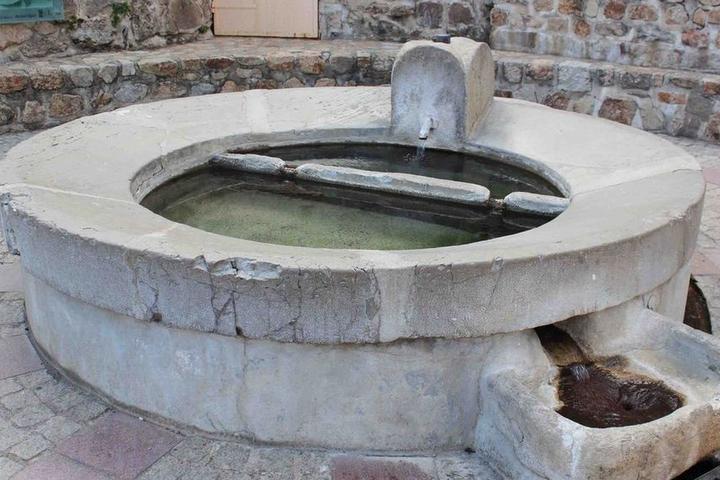 La fontaine d'eau chaude